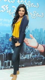 Vimala Raman feet photo 15