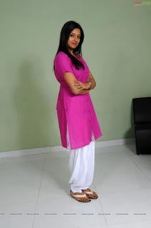 Vimala Raman feet photo 4