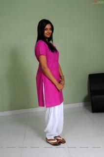 Vimala Raman feet photo 3