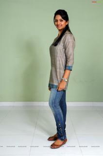 Vimala Raman feet photo 17