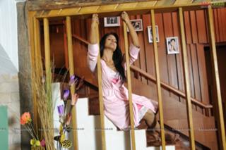 Vimala Raman feet photo 15
