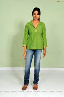 Vimala Raman feet photo 2