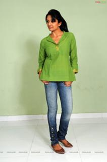Vimala Raman feet photo 16