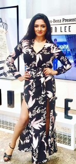 Vimala Raman feet photo 2