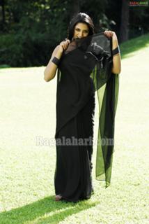 Vimala Raman feet photo 9
