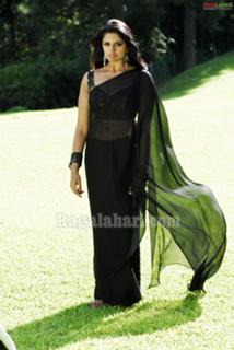 Vimala Raman feet photo 8