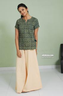 Vimala Raman feet photo 9