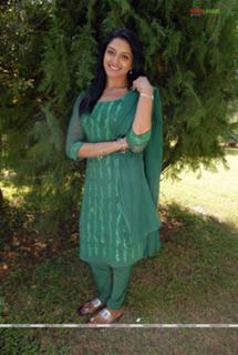 Vimala Raman feet photo 10