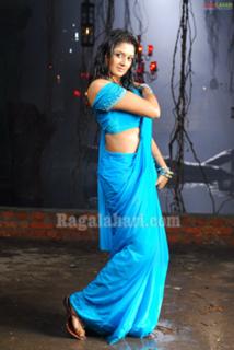 Vimala Raman feet photo 3