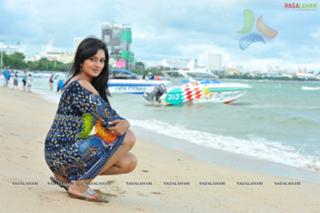 Vimala Raman feet photo 1