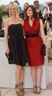 Vinessa Shaw feet photo thumbnail