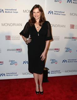 Vinessa Shaw feet photo thumbnail