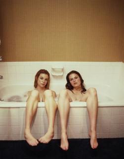 Vinessa Shaw feet photo thumbnail