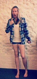 Vinessa Shaw feet photo thumbnail