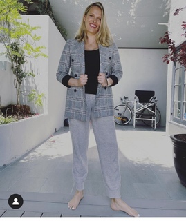 Vinessa Shaw feet photo thumbnail