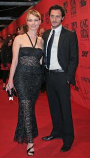 Violante Placido feet photo thumbnail