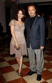 Violante Placido feet photo thumbnail