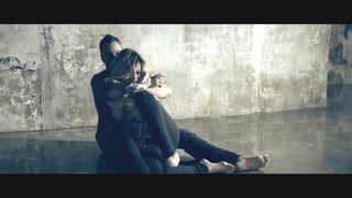 Violante Placido feet photo thumbnail