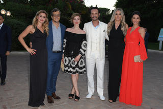 Violante Placido feet photo thumbnail