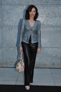 Violante Placido feet photo thumbnail