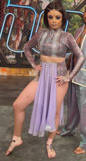 Violeta Isfel feet photo thumbnail