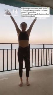 Violeta Isfel feet photo thumbnail