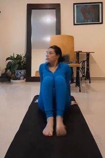 Violeta Isfel feet photo thumbnail