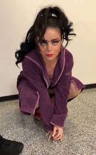 Violeta Isfel feet photo thumbnail