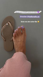 Violeta Mangriñán feet photo 16