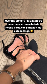 Violeta Mangriñán feet photo 14