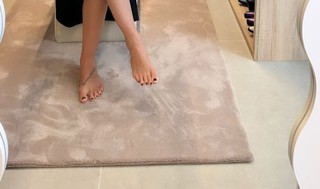 Violeta Mangriñán feet photo 16