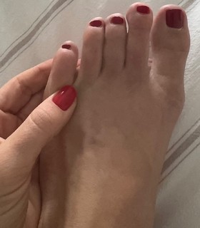 Violeta Mangriñán feet photo 6