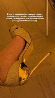 Violeta Mangriñán feet photo 4