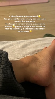 Violeta Mangriñán feet photo 3