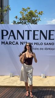 Violeta Mangriñán feet photo 3
