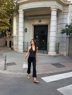 Violeta Mangriñán feet photo 10