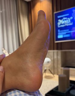 Violeta Mangriñán feet photo 8