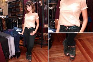 Violeta Urtizberea feet photo 16