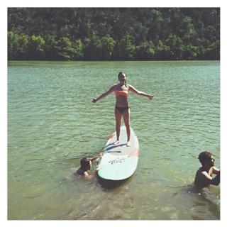 Violett Beane feet photo thumbnail