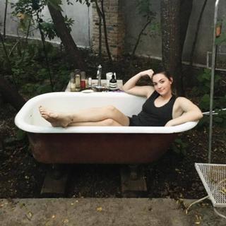 Violett Beane feet photo thumbnail