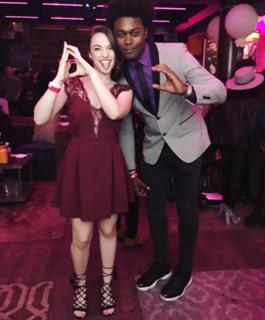 Violett Beane feet photo thumbnail