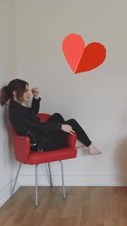 Violett Beane feet photo thumbnail