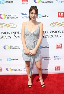 Violett Beane feet photo thumbnail