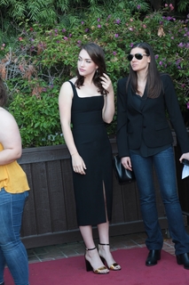 Violett Beane feet photo thumbnail