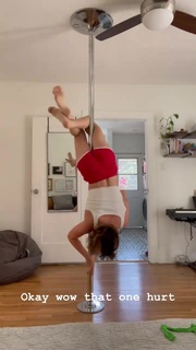 Violett Beane feet photo thumbnail