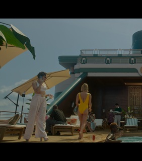 Violett Beane feet photo thumbnail