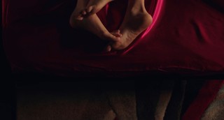 Violett Beane feet photo thumbnail