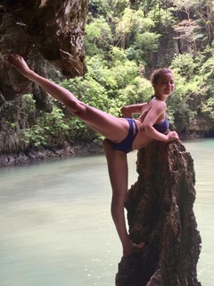 Violetta Komyshan feet photo 10