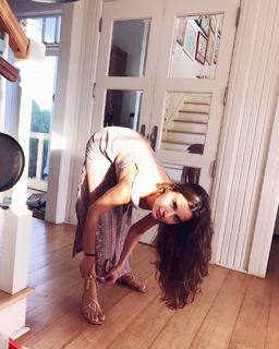 Violetta Komyshan feet photo 9