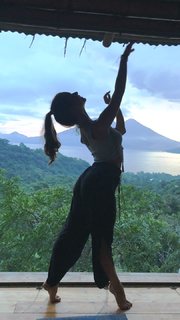 Violetta Komyshan feet photo 6